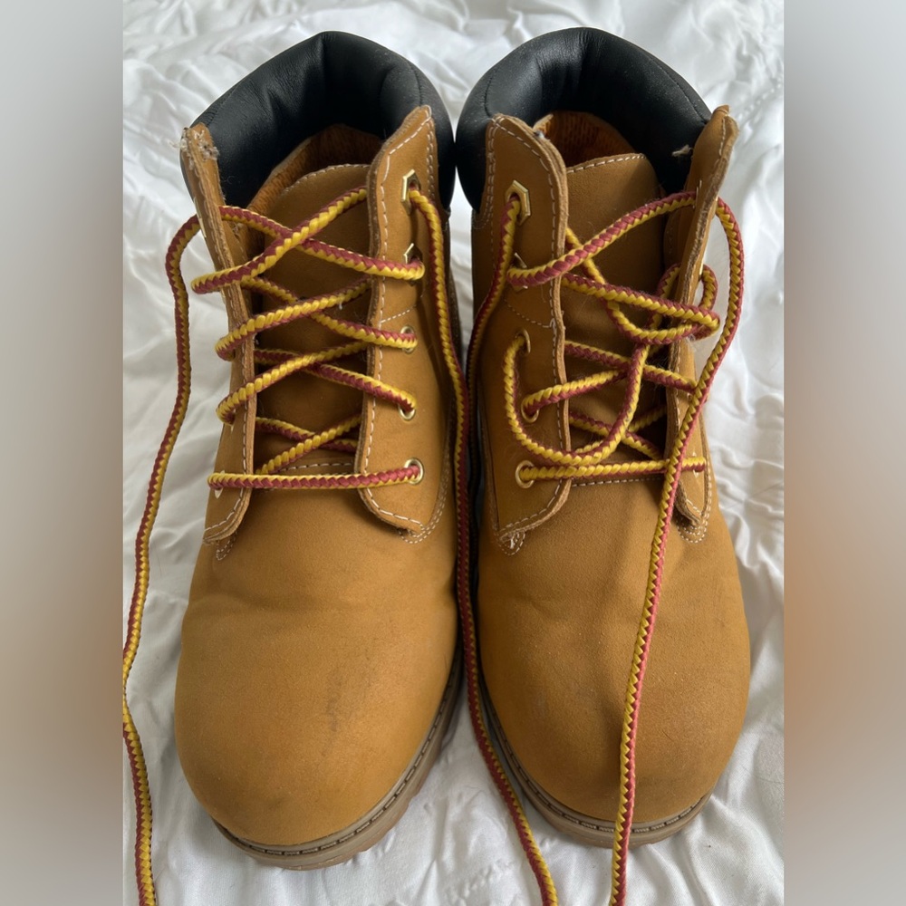 Boys boots Size 3